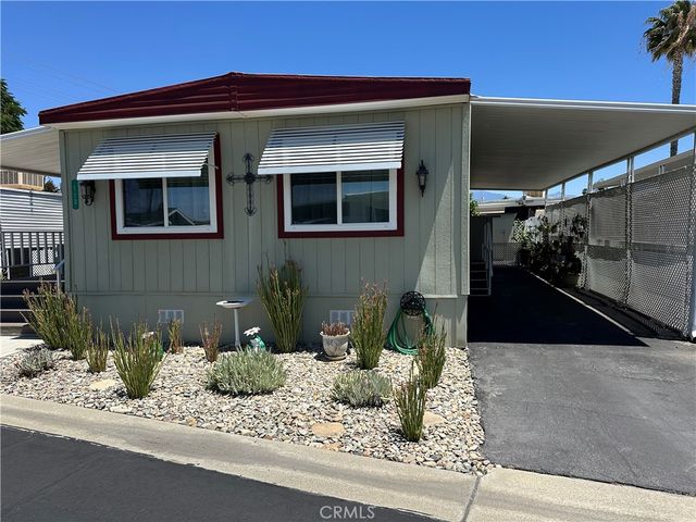 260 N Lyon Avenue 112, Hemet, CA 92543