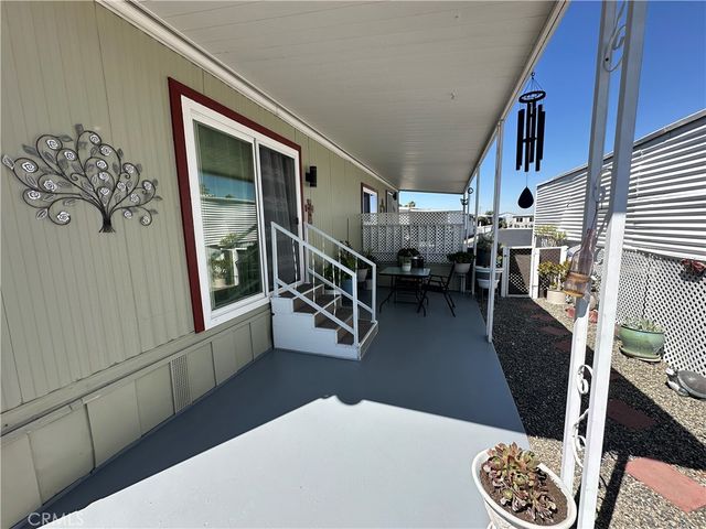 260 N Lyon Avenue 112, Hemet, CA 92543