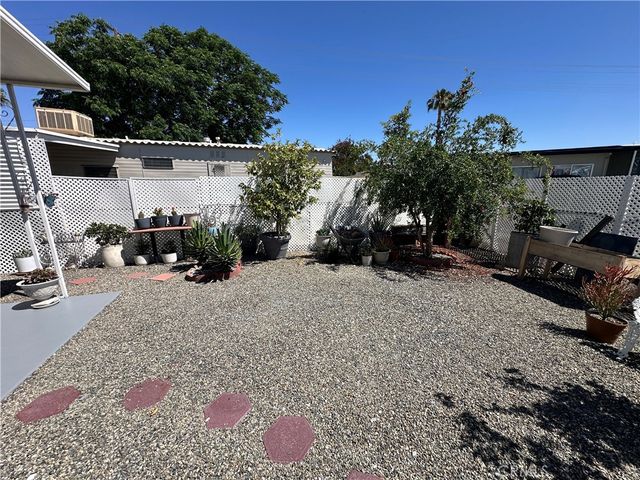 260 N Lyon Avenue 112, Hemet, CA 92543