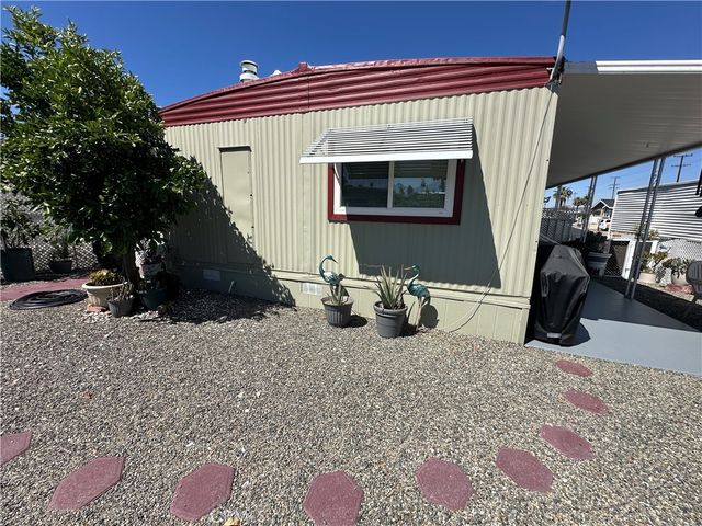 260 N Lyon Avenue 112, Hemet, CA 92543