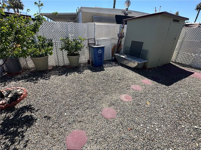 260 N Lyon Avenue 112, Hemet, CA 92543