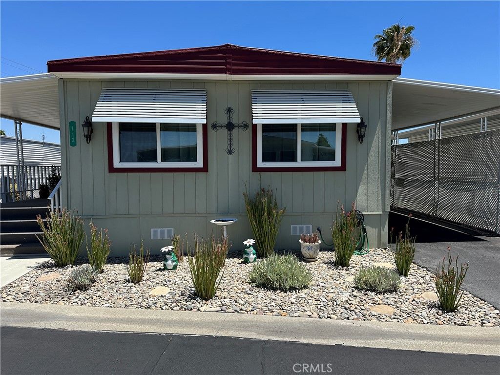 Image 1 of property listing at 260 N Lyon Avenue 112, Hemet, CA 92543