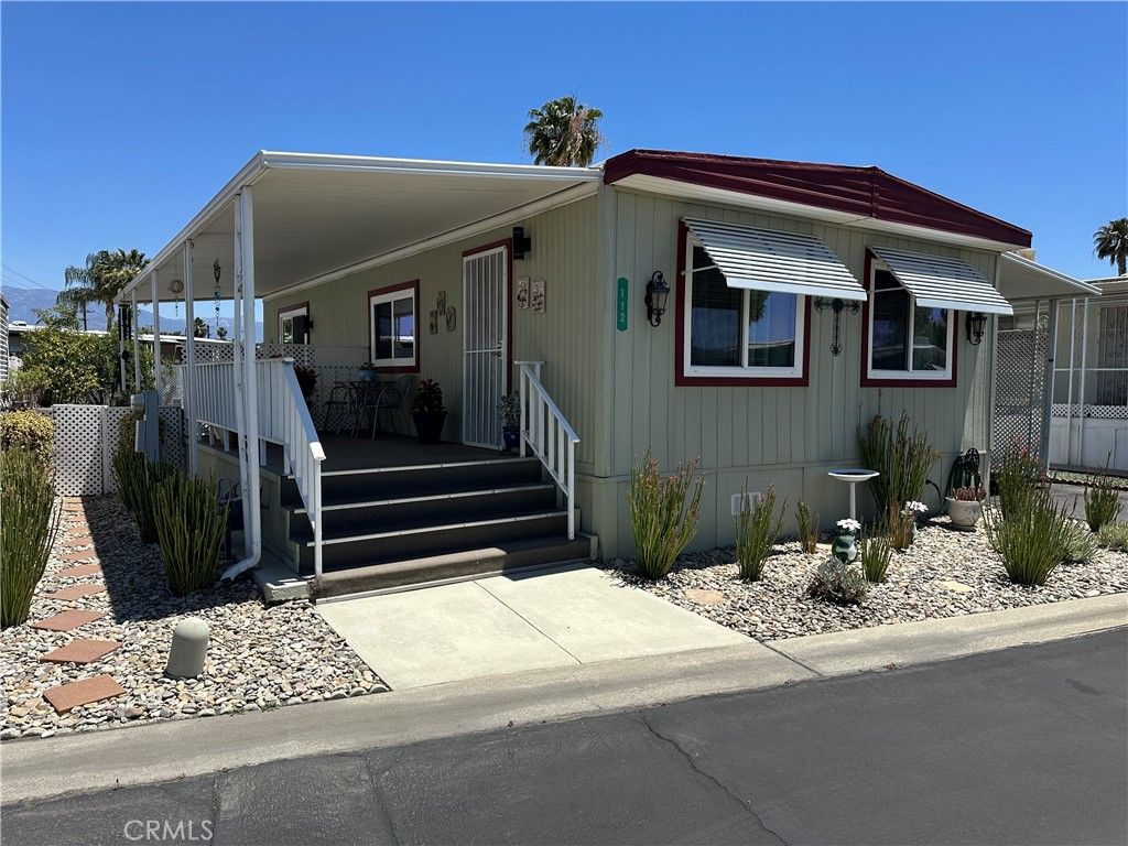 Image 2 of property listing at 260 N Lyon Avenue 112, Hemet, CA 92543