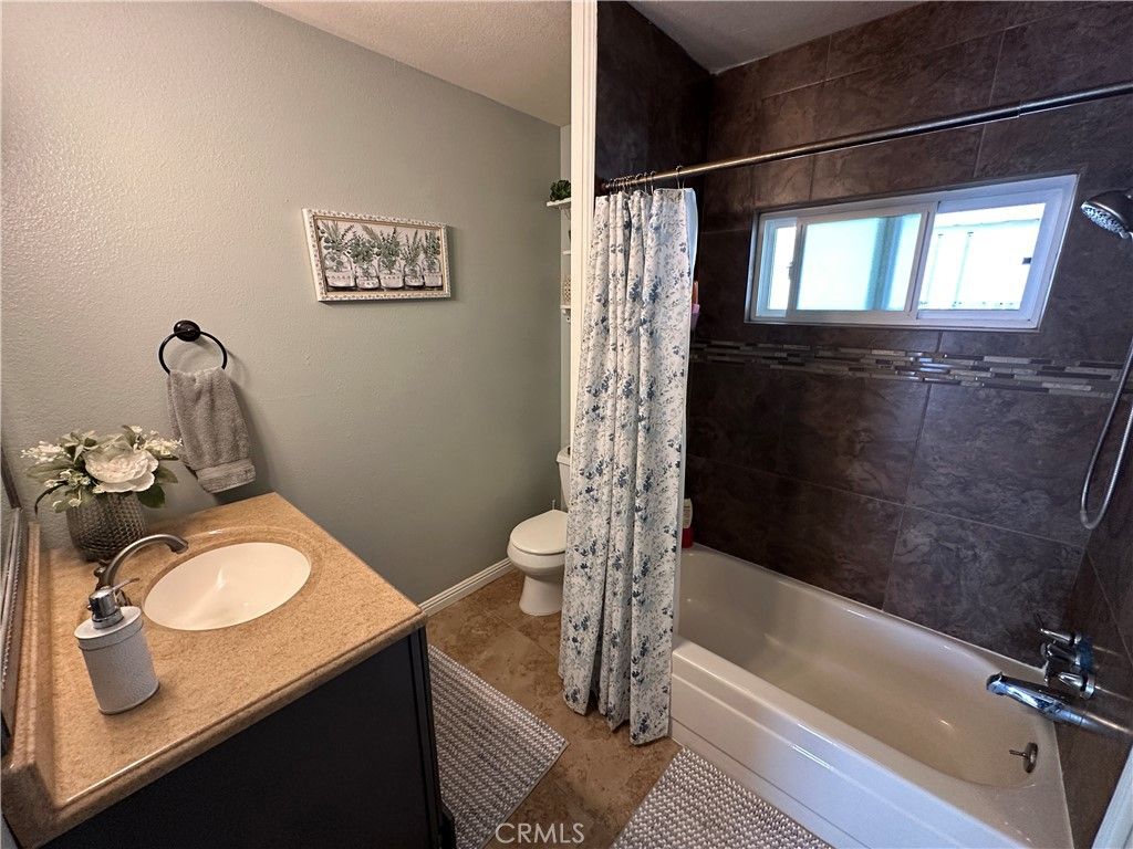 Image 29 of property listing at 260 N Lyon Avenue 112, Hemet, CA 92543