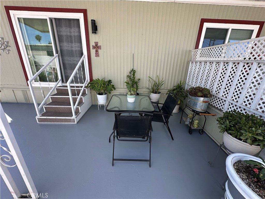 Image 33 of property listing at 260 N Lyon Avenue 112, Hemet, CA 92543