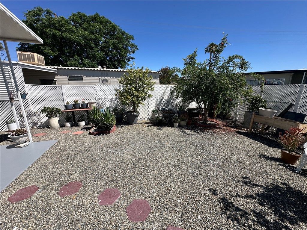 Image 35 of property listing at 260 N Lyon Avenue 112, Hemet, CA 92543