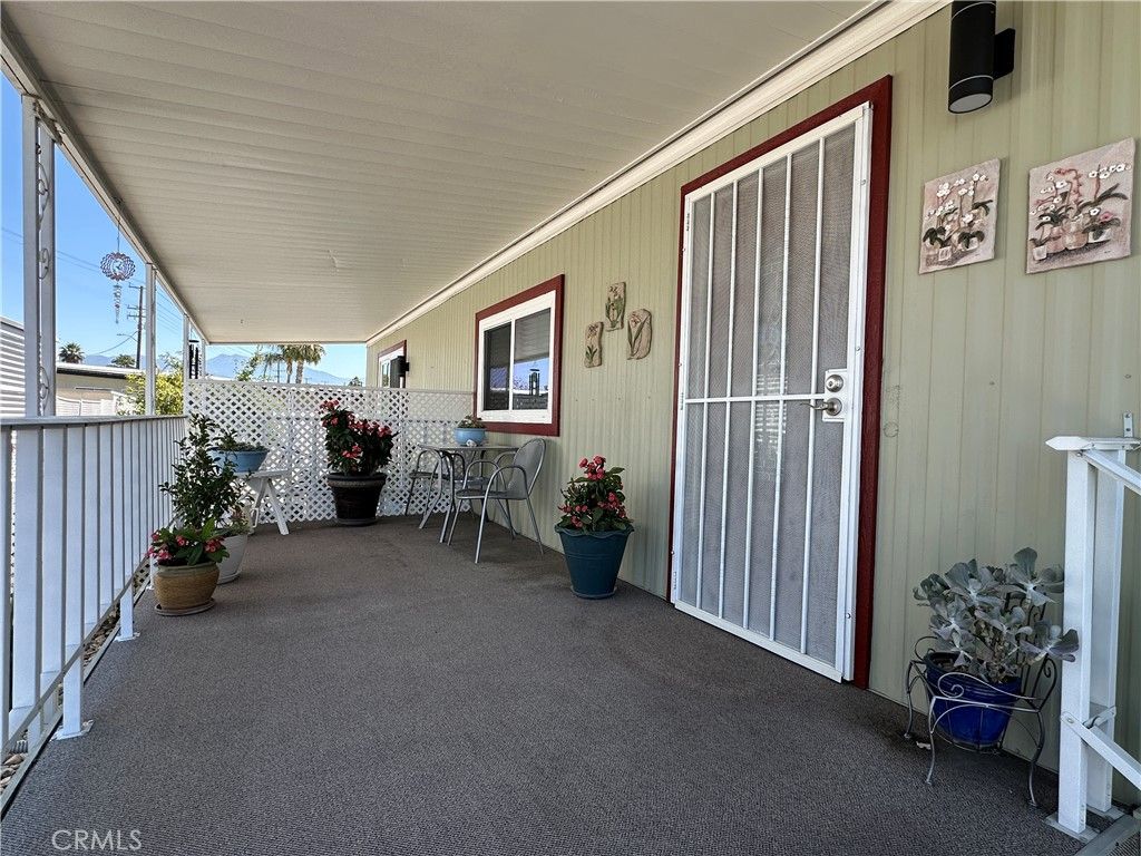 Image 4 of property listing at 260 N Lyon Avenue 112, Hemet, CA 92543