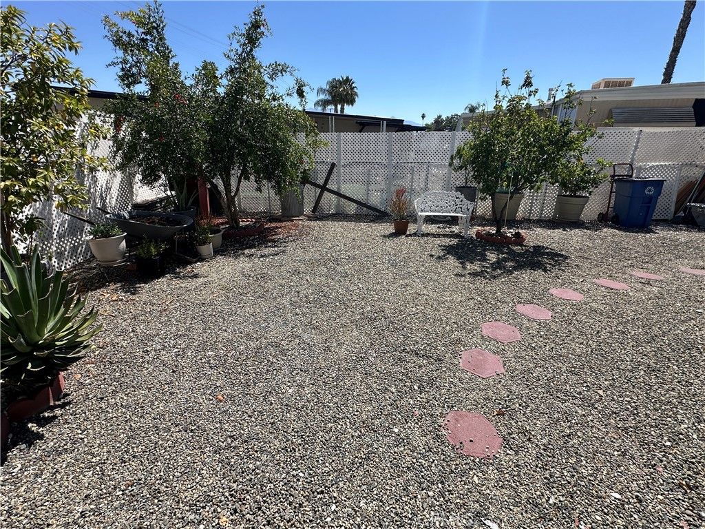 Image 41 of property listing at 260 N Lyon Avenue 112, Hemet, CA 92543