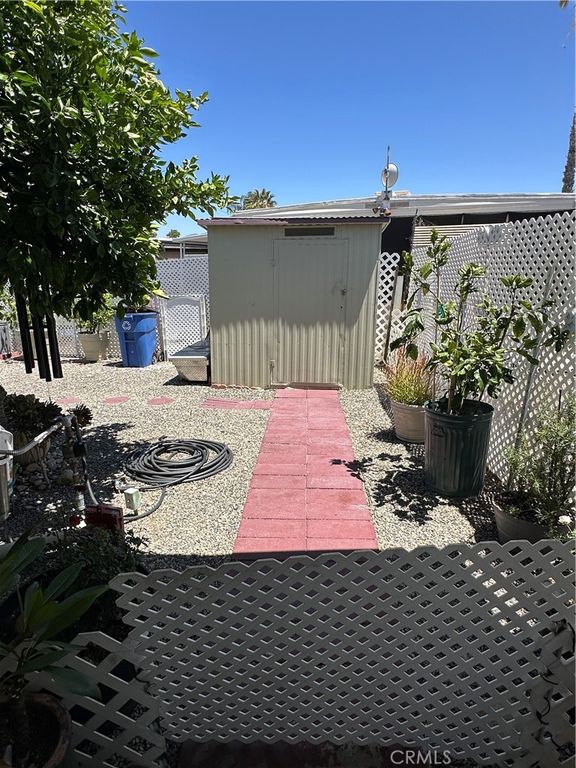 Image 45 of property listing at 260 N Lyon Avenue 112, Hemet, CA 92543