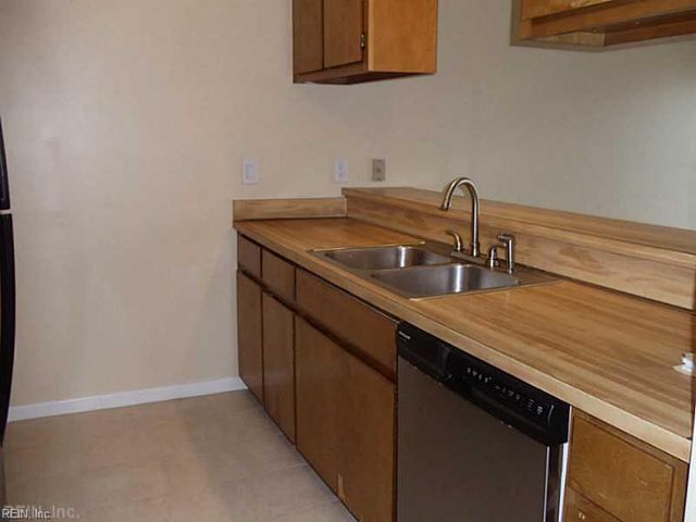 115 Roane Dr Apt E, Hampton, VA 23669