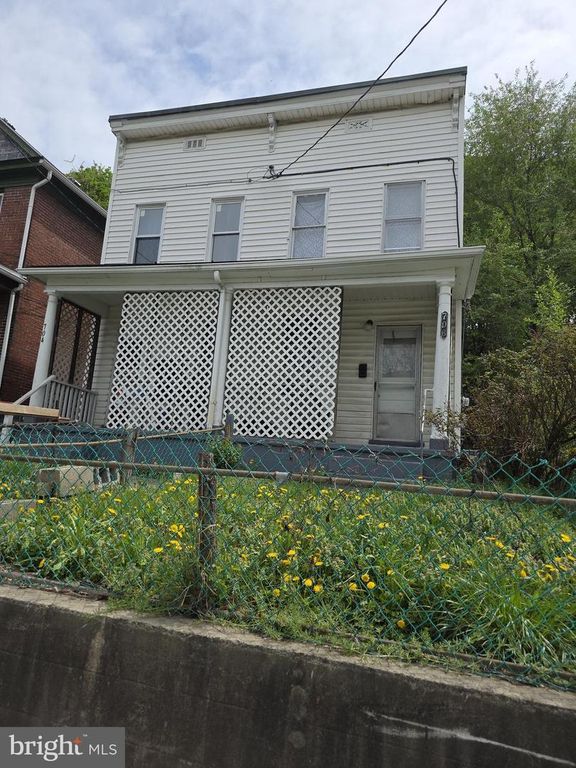 Image 1 of property listing at 704 BAKER ST, Cumberland, MD 21502