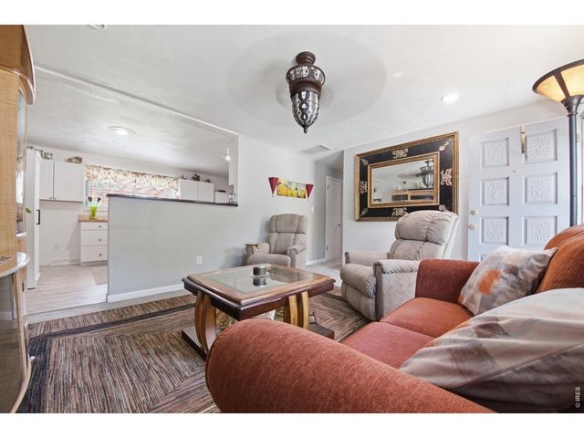 4 S Gay Dr, Longmont, CO 80501