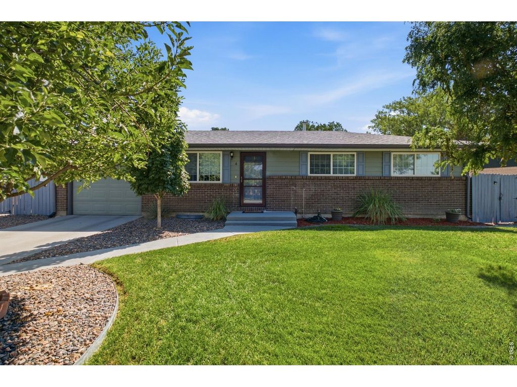 4 S Gay Dr, Longmont, CO 80501