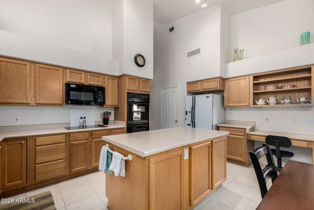 7162 W PERSHING Avenue, Peoria, AZ 85381