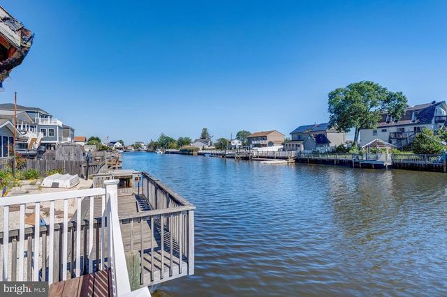 30 W MOHAWK DR, Little Egg Harbor Twp, NJ 08087