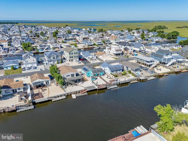 30 W MOHAWK DR, Little Egg Harbor Twp, NJ 08087