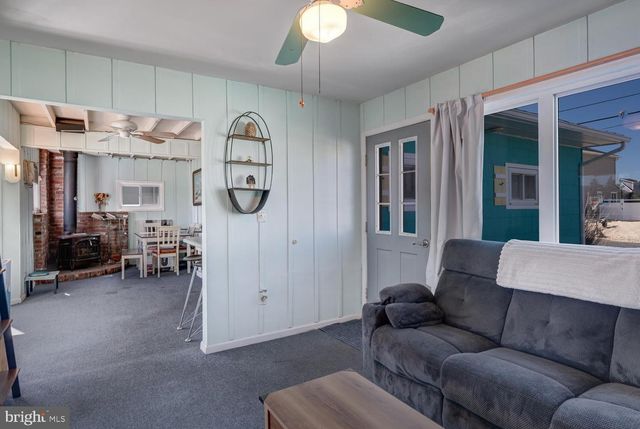 30 W MOHAWK DR, Little Egg Harbor Twp, NJ 08087