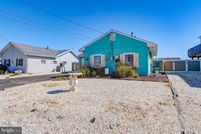 30 W MOHAWK DR, Little Egg Harbor Twp, NJ 08087