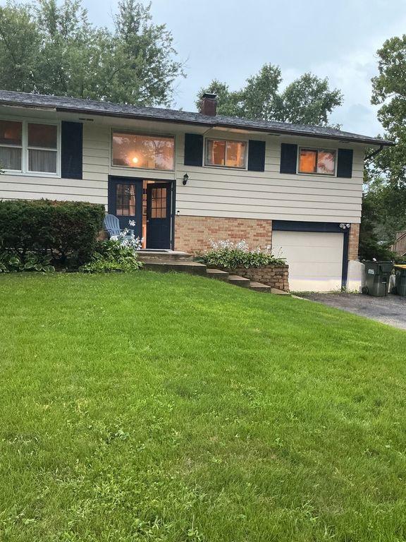 21W205 Coronet Road, Lombard, IL 60148