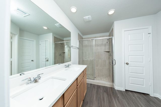 213 Lake Estates Drive, Montgomery, TX 77356