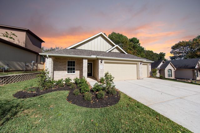 213 Lake Estates Drive, Montgomery, TX 77356