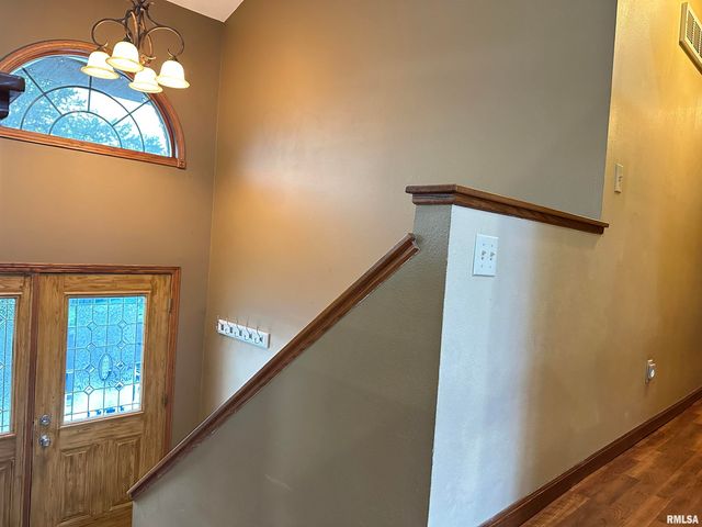 2208 GRANADA Drive, Pekin, IL 61554