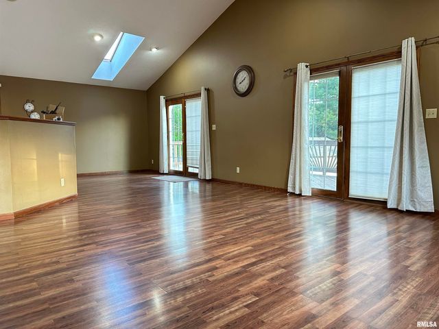 2208 GRANADA Drive, Pekin, IL 61554