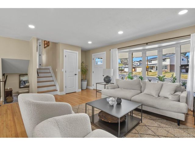 1115 W Hinsdale Dr, Littleton, CO 80120