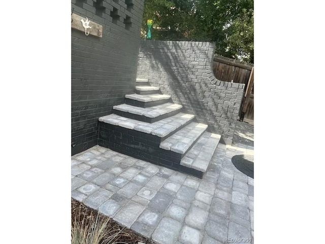 1115 W Hinsdale Dr, Littleton, CO 80120