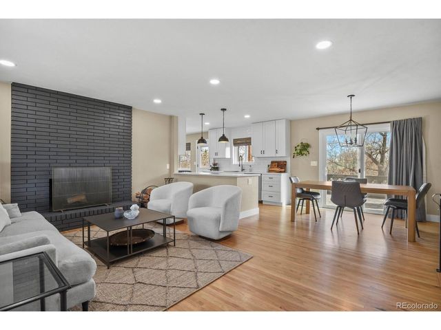 1115 W Hinsdale Dr, Littleton, CO 80120