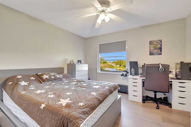 7647 Rockport Circle, Lake Worth, FL 33467