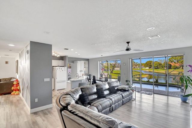 7647 Rockport Circle, Lake Worth, FL 33467