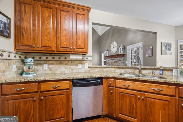 17 Collier Mill Road, Toccoa, GA 30577