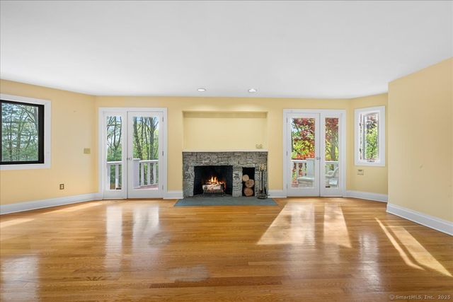 86 Lynn Road, Essex, CT 06442