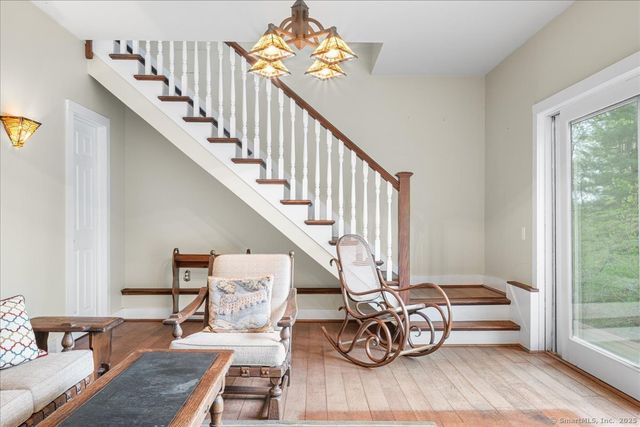 86 Lynn Road, Essex, CT 06442