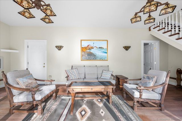 86 Lynn Road, Essex, CT 06442