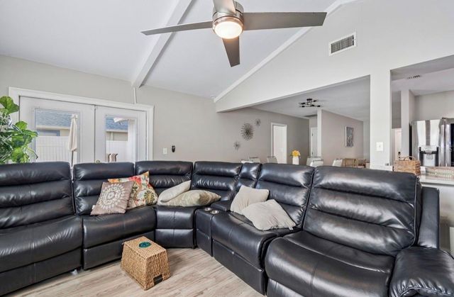 5127 CAESAR WAY S, St Petersburg, FL 33712