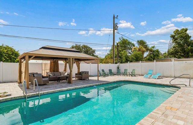 5127 CAESAR WAY S, St Petersburg, FL 33712