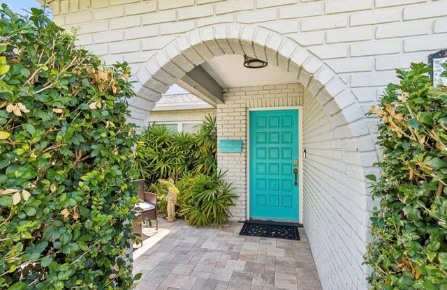 5127 CAESAR WAY S, St Petersburg, FL 33712