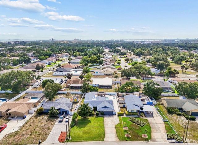 5127 CAESAR WAY S, St Petersburg, FL 33712