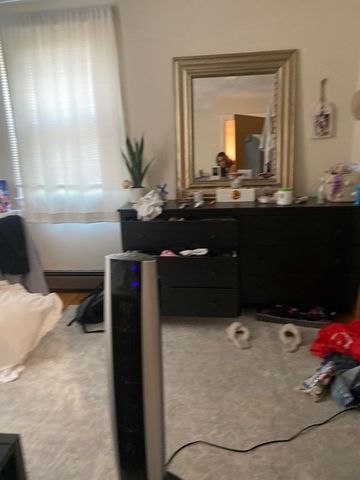 163 College Ave B, Somerville, MA 02144