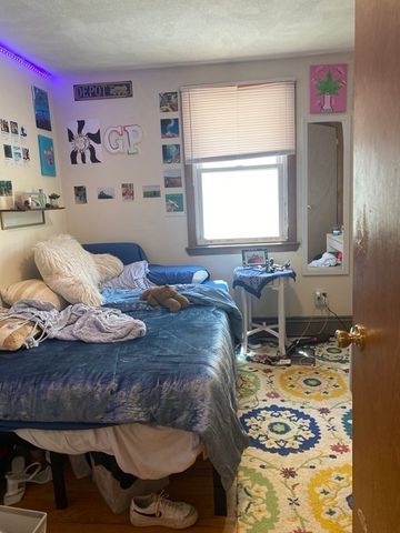 163 College Ave B, Somerville, MA 02144