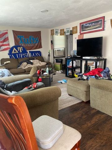 163 College Ave B, Somerville, MA 02144