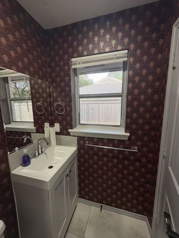 6404 E Lovers Lane, Dallas, TX 75214