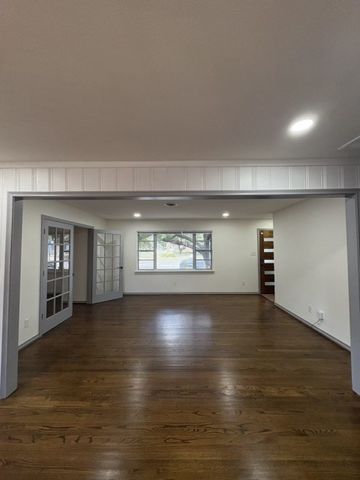 6404 E Lovers Lane, Dallas, TX 75214