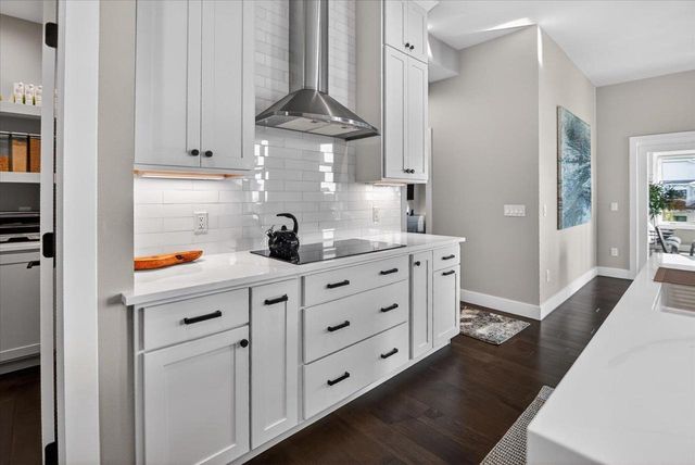 2012 Paris Lane, Cottage Grove, WI 53527