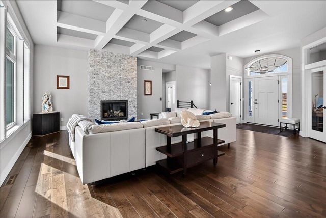 2012 Paris Lane, Cottage Grove, WI 53527