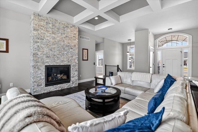 2012 Paris Lane, Cottage Grove, WI 53527