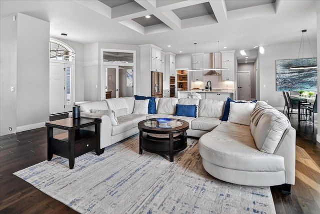 2012 Paris Lane, Cottage Grove, WI 53527