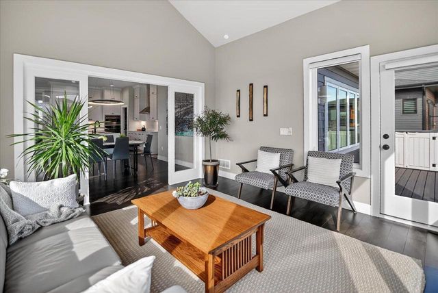 2012 Paris Lane, Cottage Grove, WI 53527